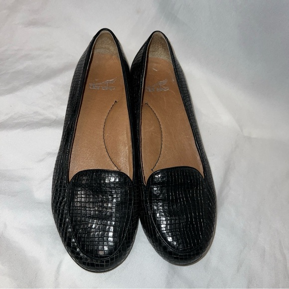 Dansko Nastacia Black Croc Embossed Leather Loafers Flats Size 37 Slip On - Picture 3 of 9